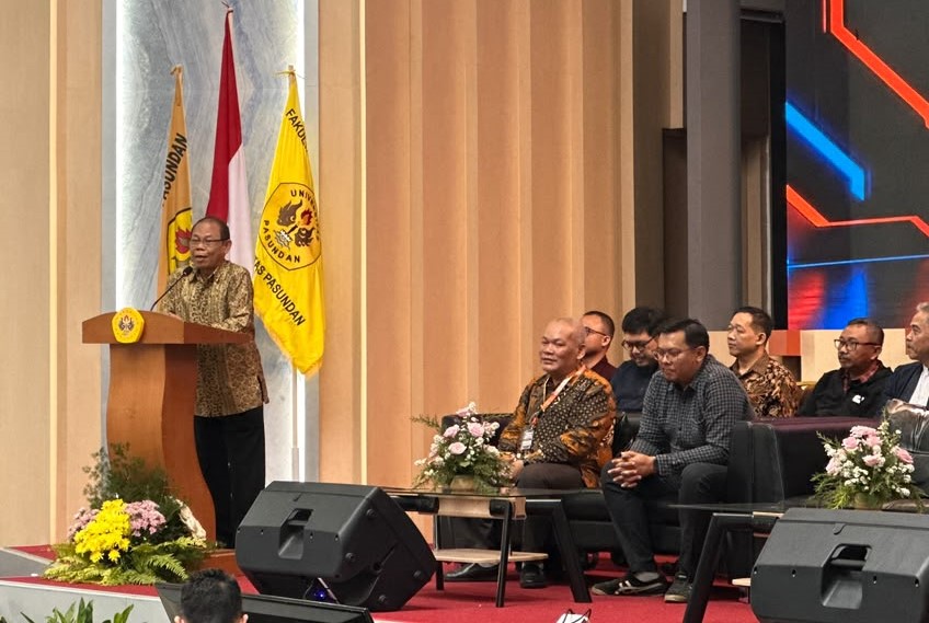 Launching Bisdigverse: Rektor UNPAS Prof. Dr. H. Azhar Affandi, M.Sc. Nyalakan Semangat Baru Bisdigers untuk Menjelajahi Masa Depan Digital